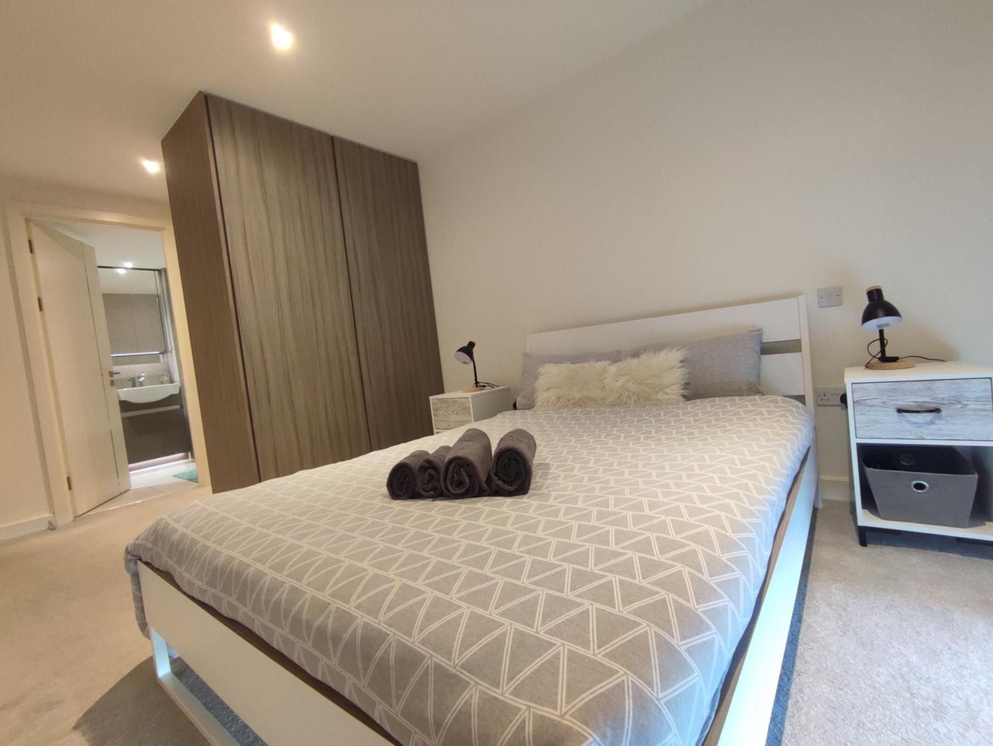 Luxury Riverside Apt With Easy Access To Central London, O2, Excel Centre And Parking Exterior photo